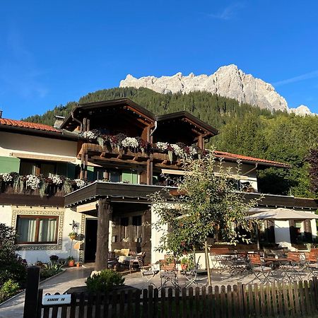 Das Halali - Dein Kleines Hotel An Der Zugspitze Ehrwald Dış mekan fotoğraf